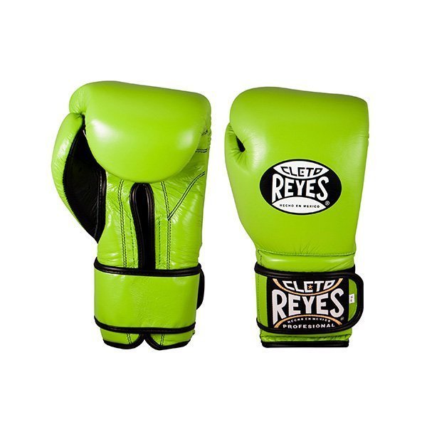 Boxing Gloves vs. MMA Gloves: What’s the Difference?